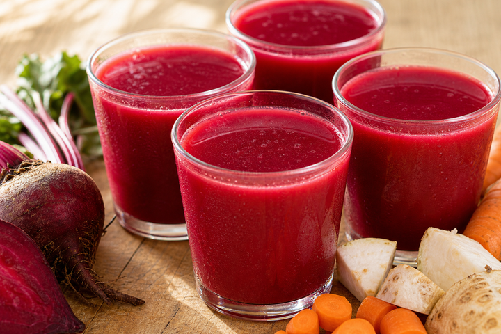 Jus de légumes revitalisant carotte betterave céleri — recette Gustant